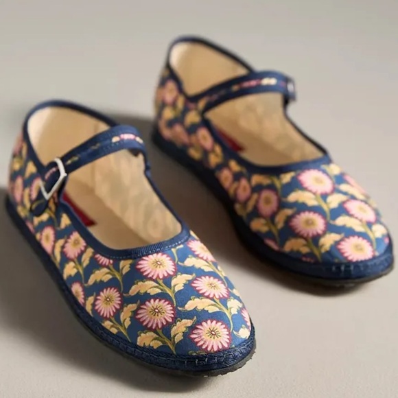 Vibi Venezia Shoes - NEW VIBI VENEZIA Santa Margherita The Rapallo Flats 39 8 Navy Floral Shoes